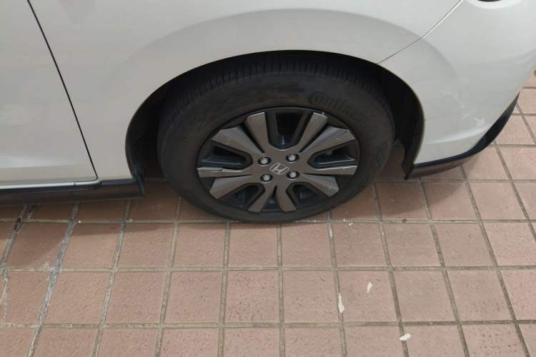Used Honda Fit 2023 1.5L CVT Trendy Sports Edition Right Front Wheel Hub