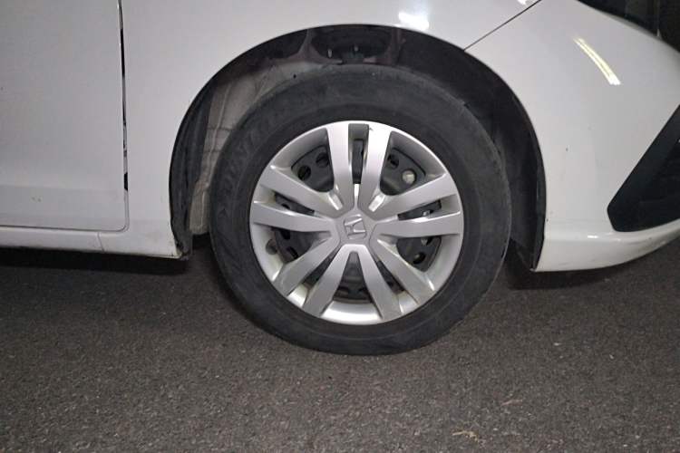 Used Honda Fit 2023 1.5L CVT Trend Edition Right Front Wheel Hub