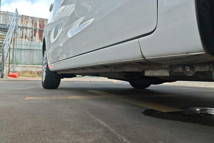 Used Honda Fit 2023 1.5L CVT Trend Edition Right Side Sill