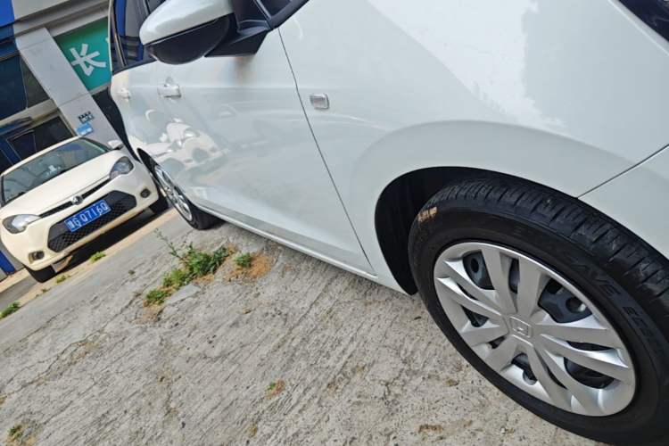 Used Honda Fit 2023 1.5L CVT Trend Edition Right Side Sill