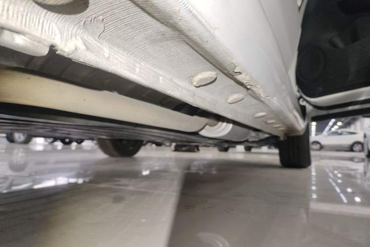 Used Honda Fit 2023 1.5L CVT Trend Edition Right Side Sill