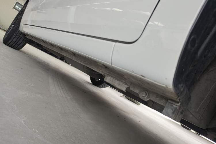Used Honda Fit 2023 1.5L CVT Trend Edition Right Side Sill