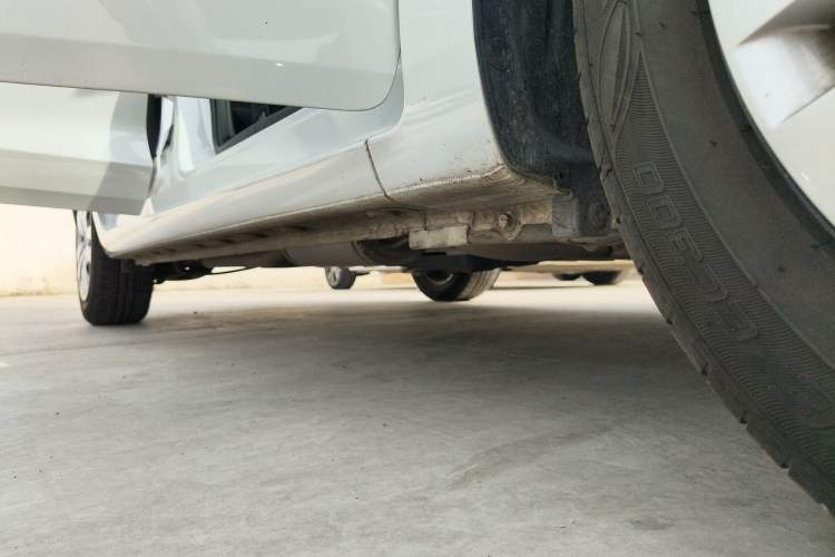 Used Honda Fit 2023 1.5L CVT Trend Edition Right Side Sill
