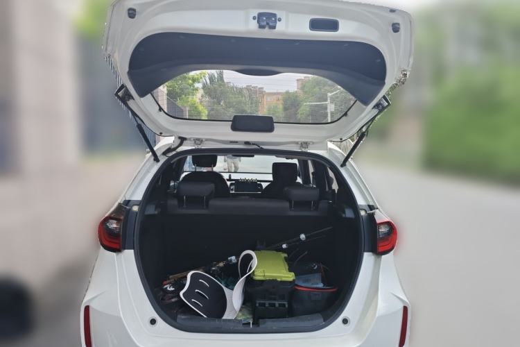 Used Honda Fit 2023 1.5L CVT Trend Edition Trunk