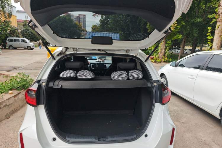 Used Honda Fit 2023 1.5L CVT Trend Edition Trunk