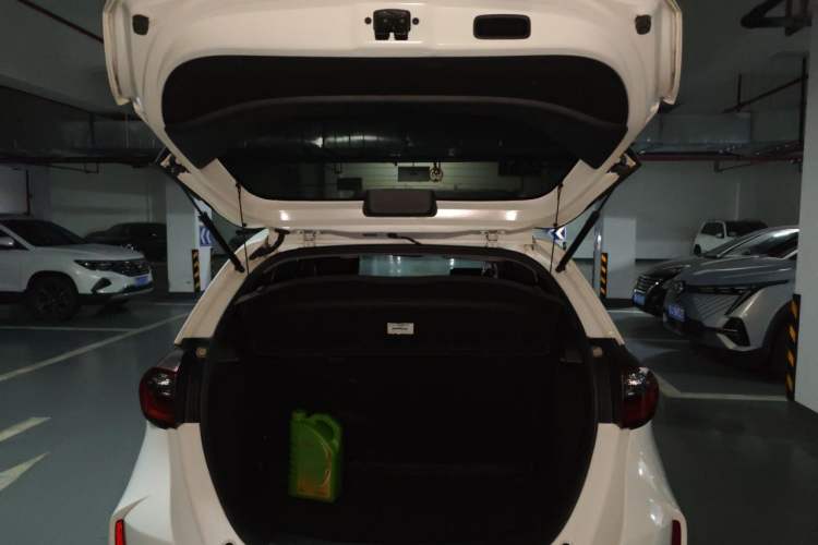 Used Honda Fit 2023 1.5L CVT Trend Edition Trunk