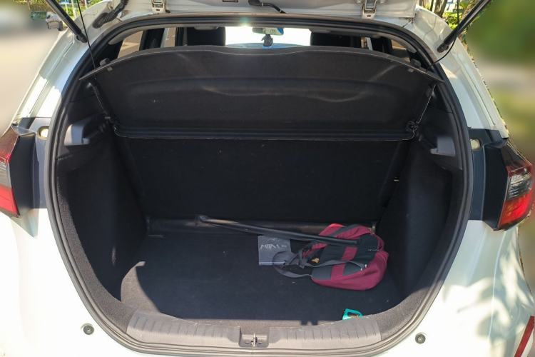 Used Honda Fit 2023 1.5L CVT Trend Edition Trunk
