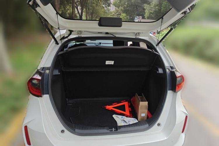 Used Honda Fit 2023 1.5L CVT Trend Edition Trunk