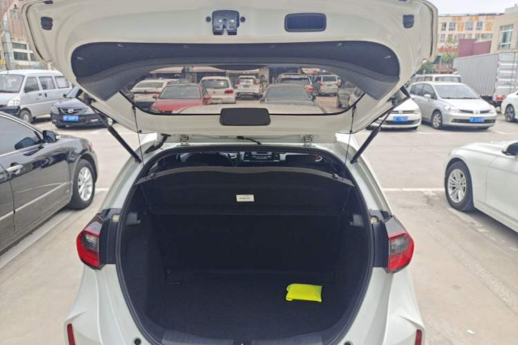 Used Honda Fit 2023 1.5L CVT Trend Edition Trunk