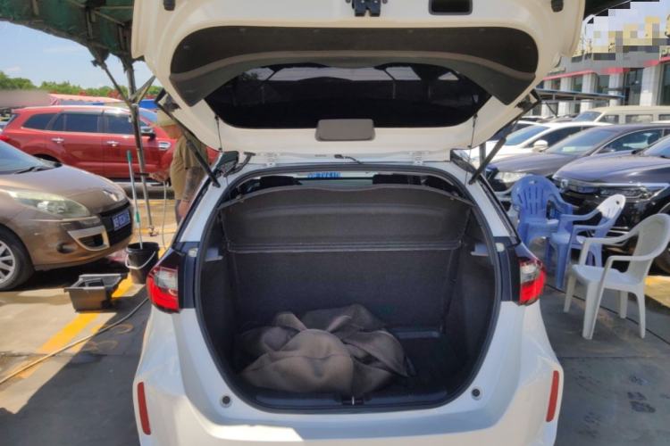 Used Honda Fit 2023 1.5L CVT Trend Edition Trunk