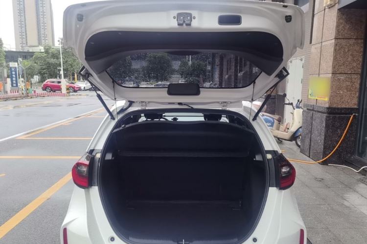 Used Honda Fit 2023 1.5L CVT Trend Edition Trunk