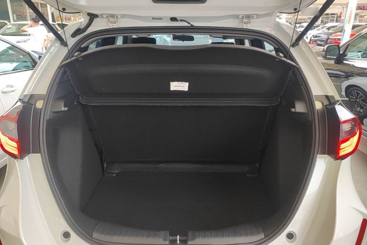 Used Honda Fit 2023 1.5L CVT Trend Edition Trunk