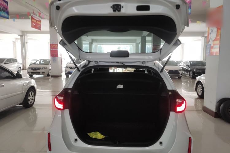 Used Honda Fit 2023 1.5L CVT Trend Edition Trunk