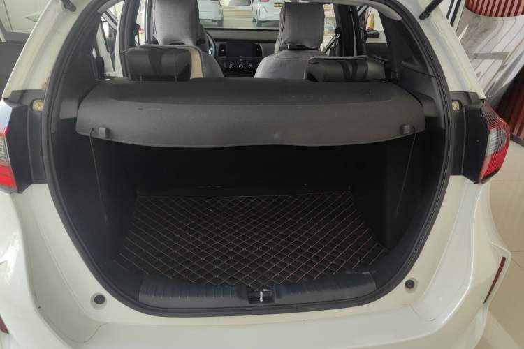 Used Honda Fit 2023 1.5L CVT Trend Edition Trunk