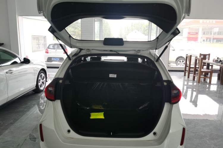 Used Honda Fit 2023 1.5L CVT Trend Edition Trunk