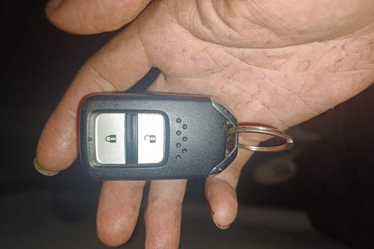 Used Honda Fit 2023 1.5L CVT Trend Edition Vehicle Key