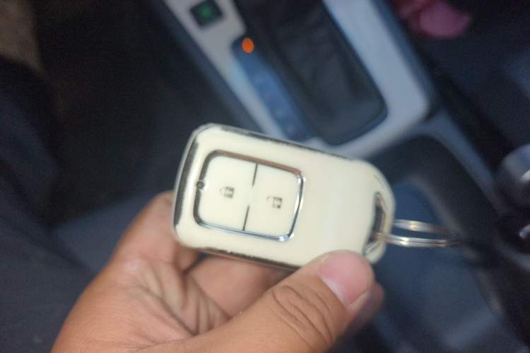 Used Honda Fit 2023 1.5L CVT Trend Edition Vehicle Key