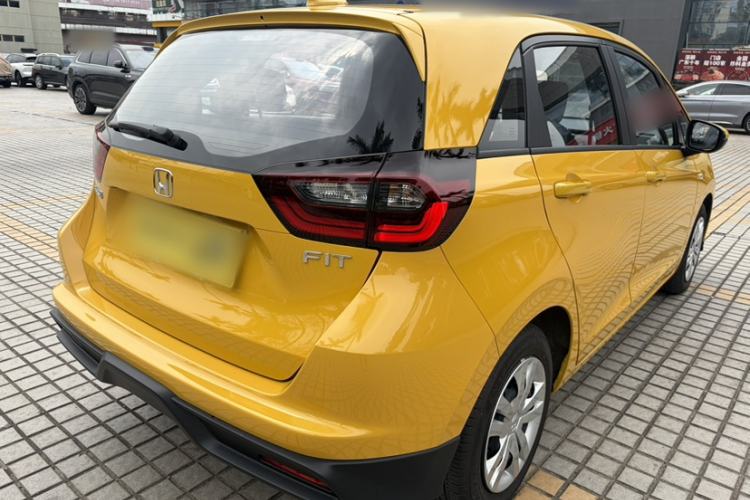Used Honda Fit 2025 Basic Model Exterior 2