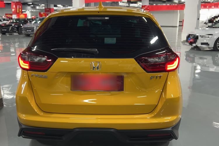 Used Honda Fit 2025 Basic Model Exterior 2