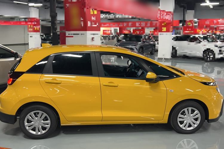 Used Honda Fit 2025 Basic Model Exterior 4