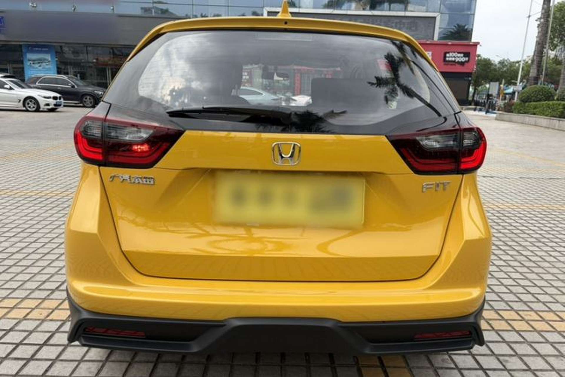 Used Honda Fit 2025 Basic Model Exterior 8