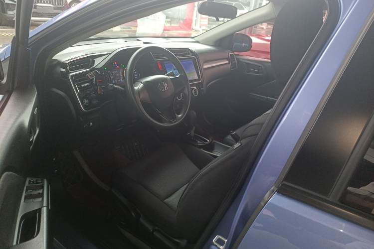 Used Honda Gienia 2017 1.5L CVT Comfort Version Left Front Seat