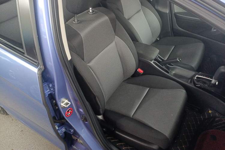 Used Honda Gienia 2017 1.5L CVT Comfort Version Right Front Seat