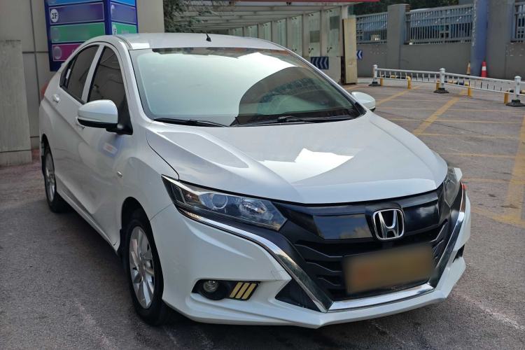 Used Honda Gienia 2017 1.5L Manual Classic Edition Exterior 2