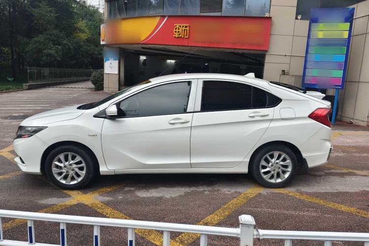 Used Honda Gienia 2017 1.5L Manual Classic Edition Exterior 3