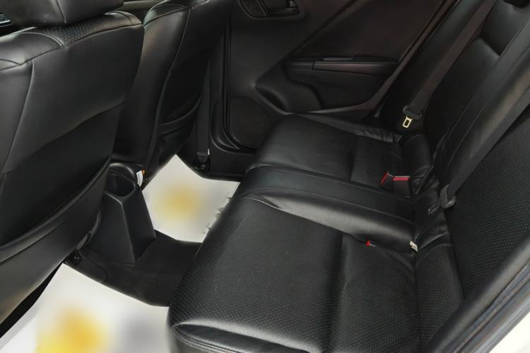 Used Honda Gienia 2017 1.5L CVT Classic Edition Interior 5