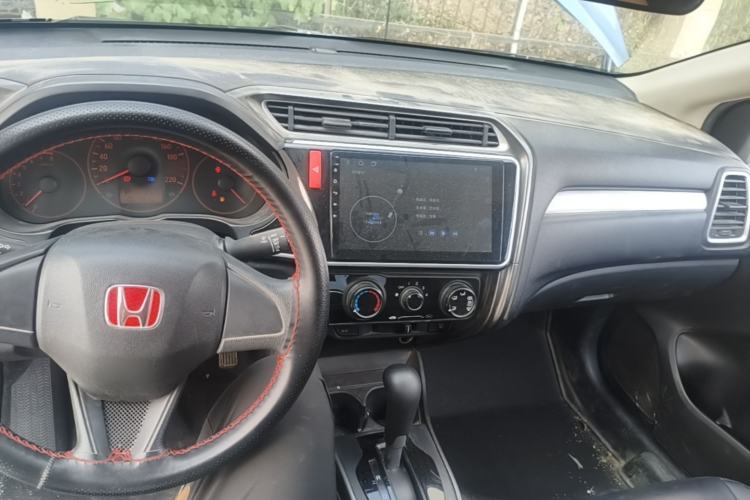 Used Honda Gienia 2017 1.5L CVT Classic Edition Center Console