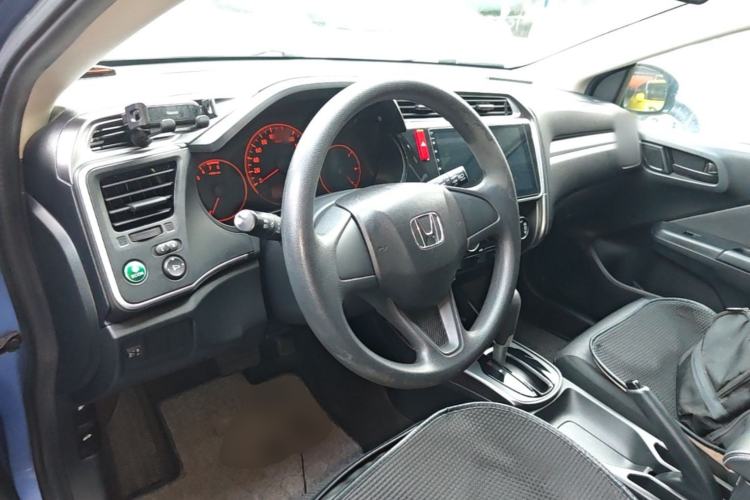 Used Honda Gienia 2017 1.5L CVT Classic Edition Center Console
