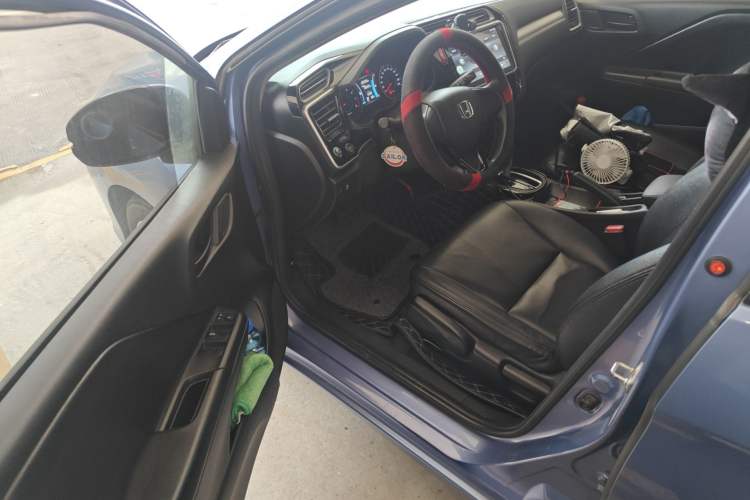 Used Honda Gienia 2017 1.5L CVT Comfort Version Driver Seat