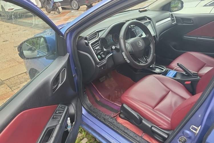 Used Honda Gienia 2017 1.5L CVT Comfort Version Driver Seat