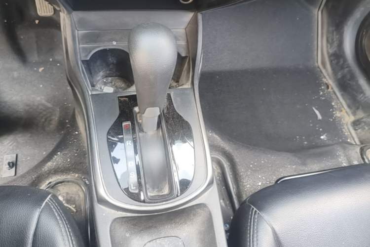 Used Honda Gienia 2017 1.5L CVT Classic Edition Gear Lever