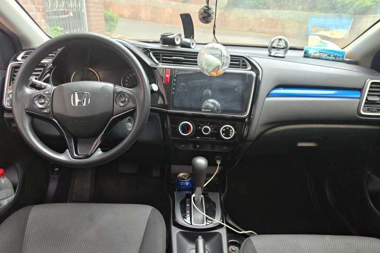 Used Honda Gienia 2017 1.5L CVT Comfort Version Interior 2