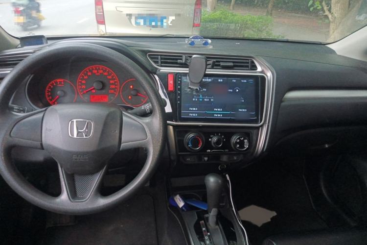 Used Honda Gienia 2017 1.5L CVT Classic Edition Interior 2