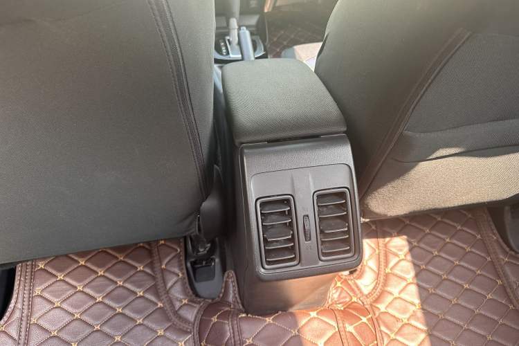 Used Honda Gienia 2017 1.5L CVT Comfort Version Interior 8