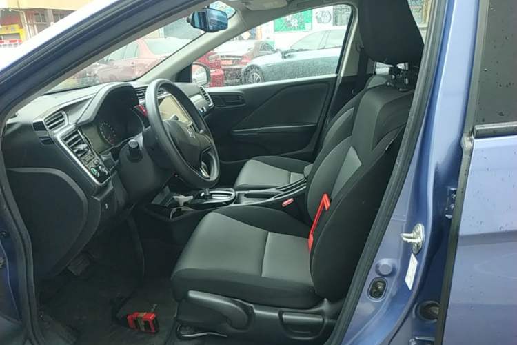 Used Honda Gienia 2017 1.5L CVT Comfort Version Left Front Seat