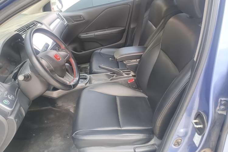 Used Honda Gienia 2017 1.5L CVT Classic Edition Left Front Seat