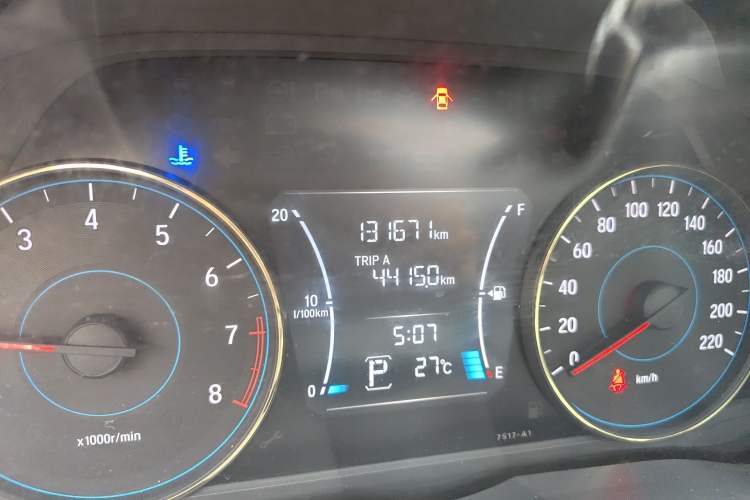 Used Honda Gienia 2017 1.5L CVT Comfort Version Odometer Close Up