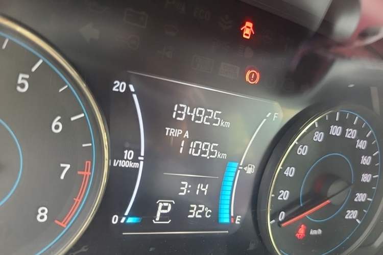 Used Honda Gienia 2017 1.5L CVT Comfort Version Odometer Close Up