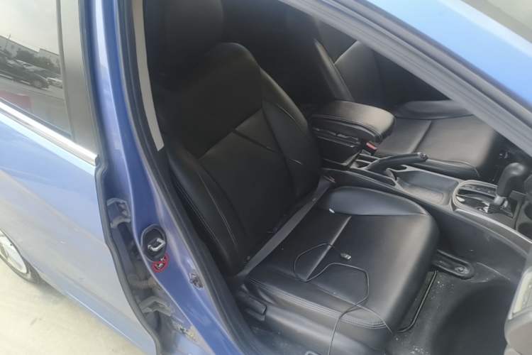 Used Honda Gienia 2017 1.5L CVT Classic Edition Right Front Seat