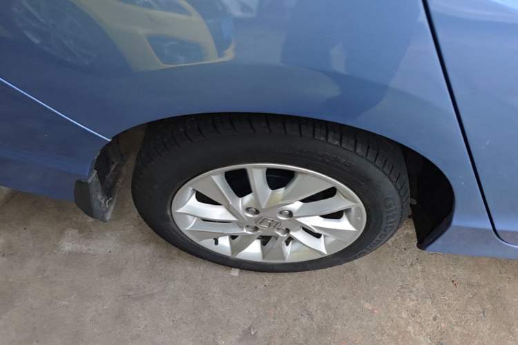 Used Honda Gienia 2017 1.5L CVT Classic Edition Right Rear Wheel Hub