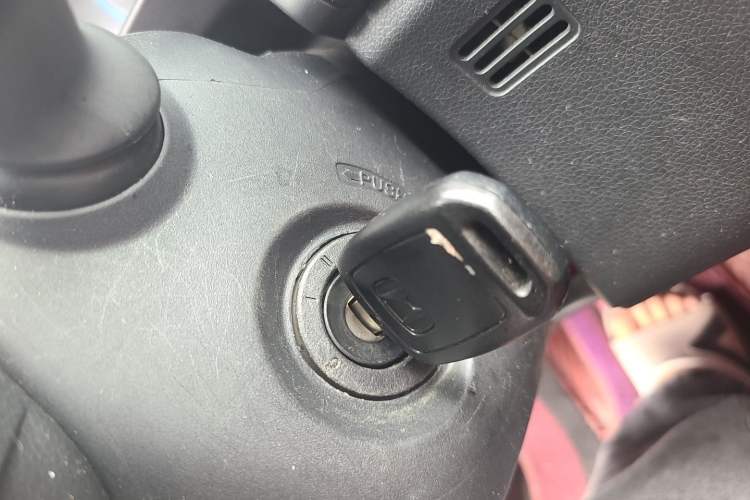 Used Honda Gienia 2017 1.5L CVT Comfort Version Vehicle Key