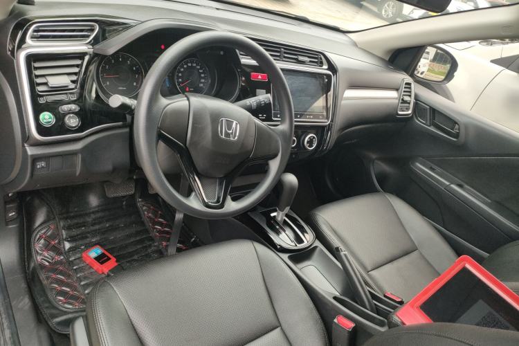 Used Honda Gienia 2017 1.5L CVT Comfort Version Center Console