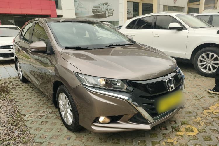 Used Honda Gienia 2017 1.5L CVT Comfort Version Front Right 45 Deg