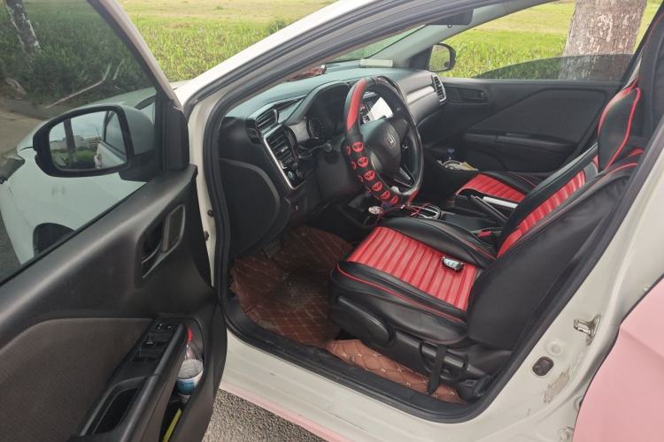 Used Honda Gienia 2017 1.5L CVT Comfort Version Driver Seat