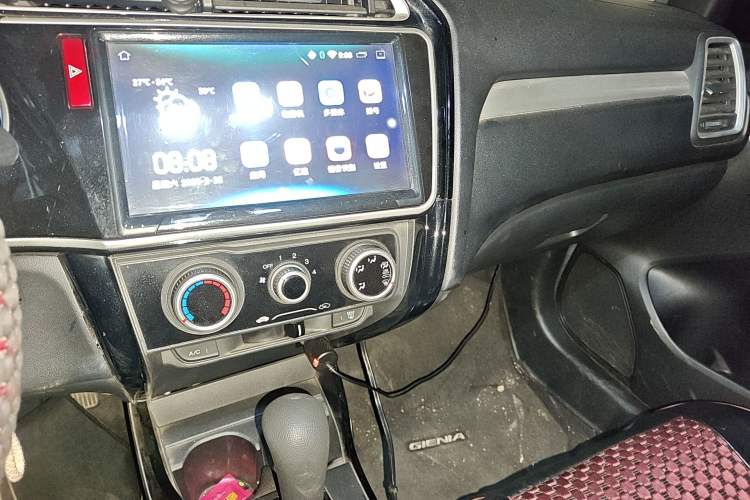 Used Honda Gienia 2017 1.5L CVT Comfort Version Audio And AC Panel
