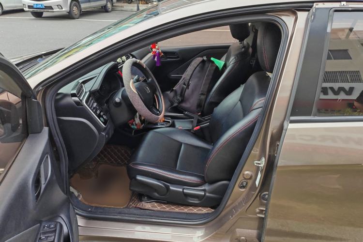 Used Honda Gienia 2017 1.5L CVT Comfort Version Driver Seat